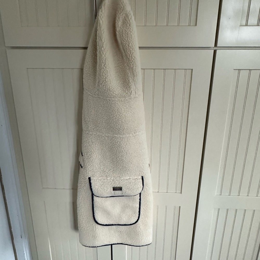 Brand NWOT L. L. Bean X-large Sherpa doggie coat